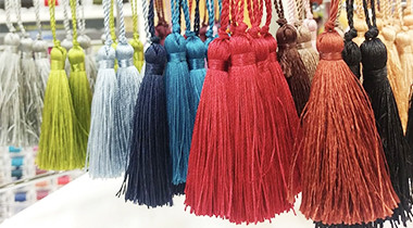 Customization / Pompoms